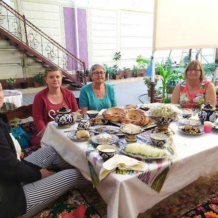 Uvaysiy Family Guest House Marghilon Экстерьер фото